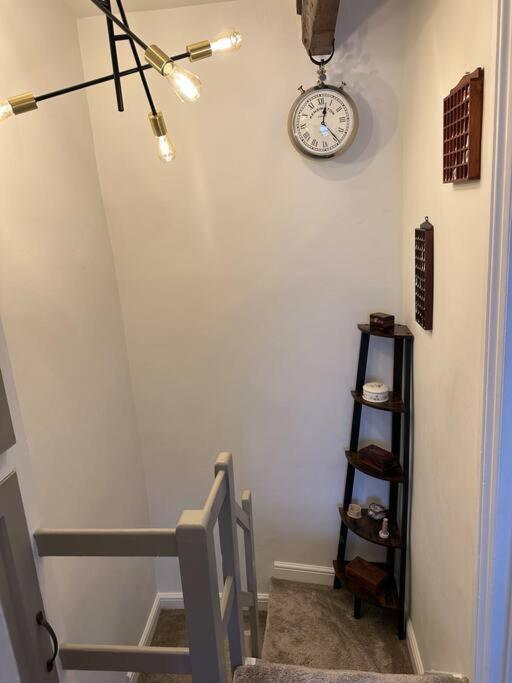 Quaint 1 Bedroom Cottage In Pudsey, Leeds Exterior foto
